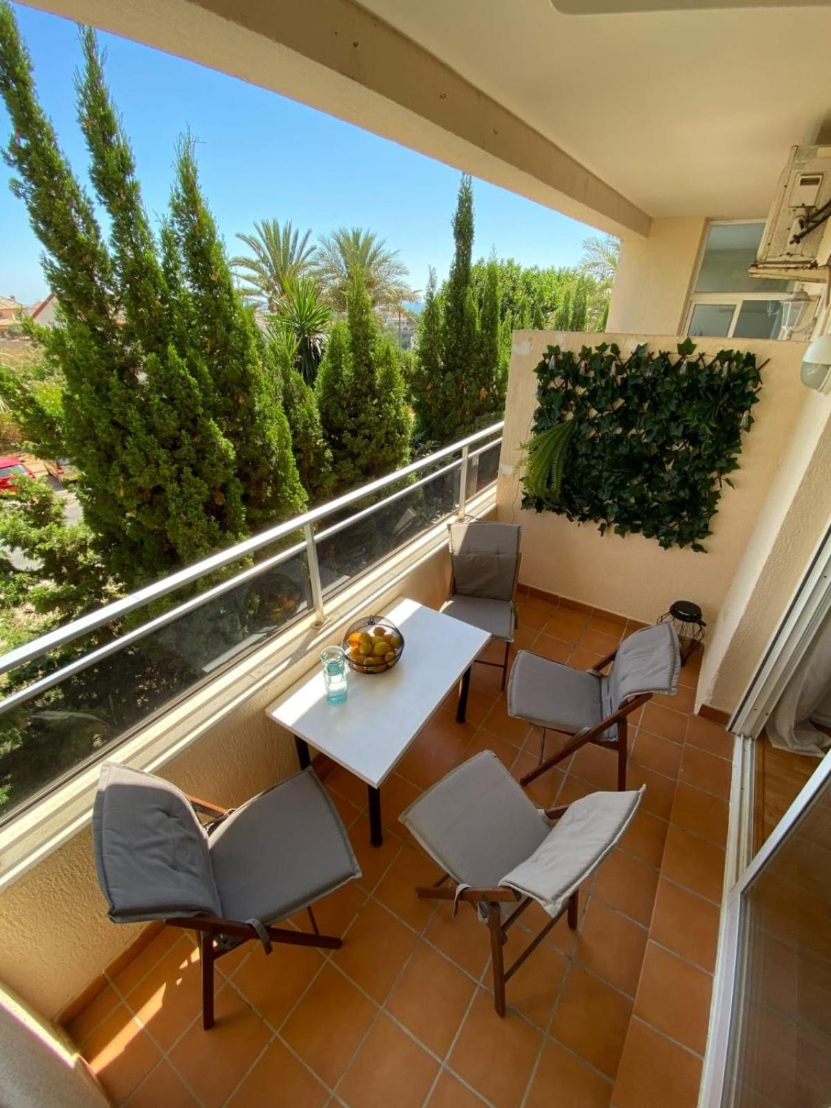 Klimatyczny Loft I Egzotyczny Basen Apartment Benalmadena Exterior photo